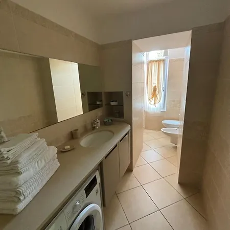 Casa Erika Al Mare * فاراتسي