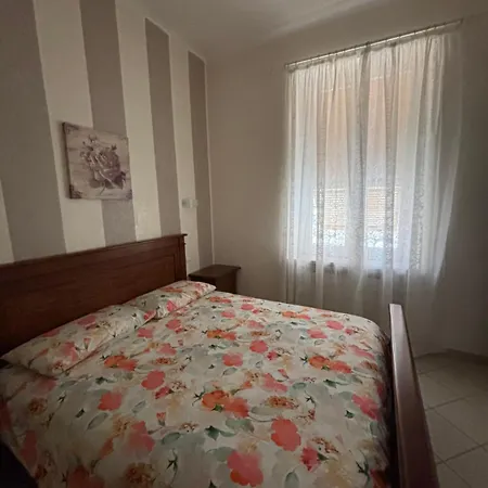 Casa Erika Al Mare דירה